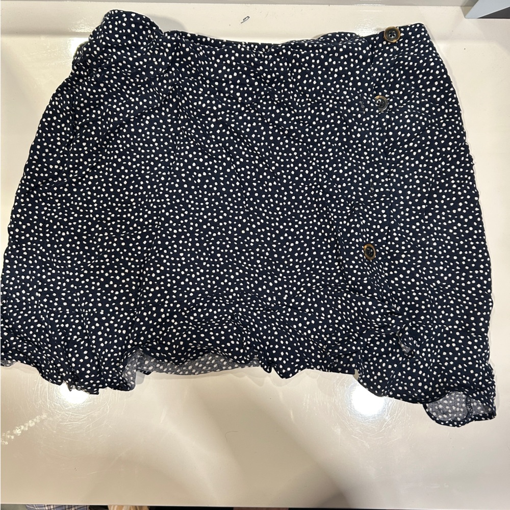 NAVY ULTRA HIGH RISE HOLLISTER SKIRT